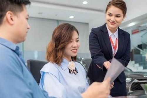 Chủ xe Toyota: Để tâm sớm để thảnh thơi lên đời xe