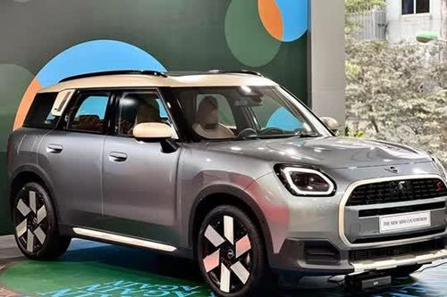 MINI Countryman thế hệ thứ 3 ra mắt khách Việt, mở đường cho loạt xe thế hệ mới sắp ra mắt
