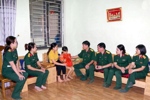 Chăm lo xây dựng lực lượng vũ trang tỉnh vững mạnh toàn diện