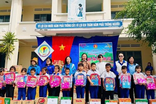 Ngày đông ấm áp yêu thương