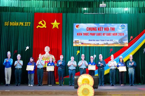 Sư đoàn Phòng không 377 tổ chức vòng chung kết hội thi kiến thức pháp luật, kỷ luật năm 2024