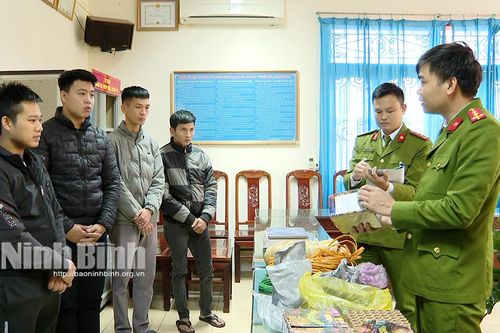Phòng Cảnh sát hình sự phối hợp bắt giữ 2 vụ tàng trữ, mua bán trái phép pháo