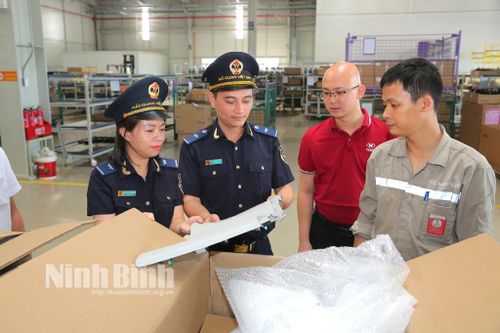 Hải quan Ninh Bình về đích thu ngân sách