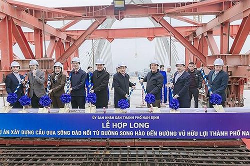 Nam Định: Hợp long cầu dây văng 1.200 tỷ đồng bắc qua sông Đào