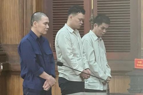 Trộm gần 700 vỏ bình chứa oxy đem bán, 3 bị cáo lãnh án