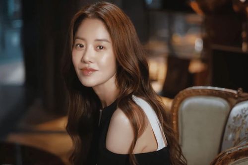 Sao Hàn 17/12: 'Á hậu bị Samsung ruồng bỏ' ngất xỉu liên tục, phải cấp cứu