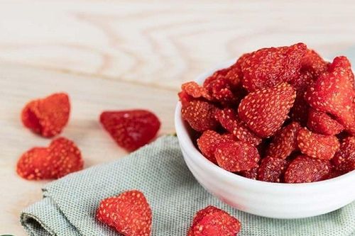 Cách làm mứt dâu tây ngon khó cưỡng ngày Tết