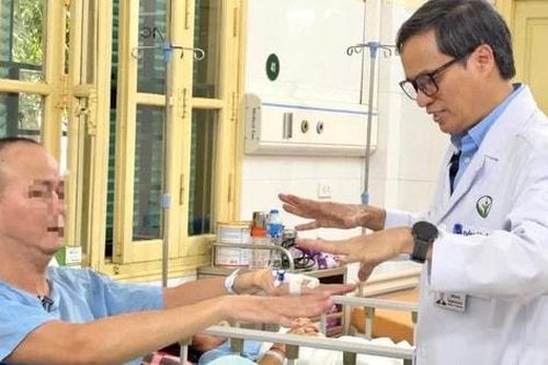 Phẫu thuật thành công khối u nằm trong tủy sống