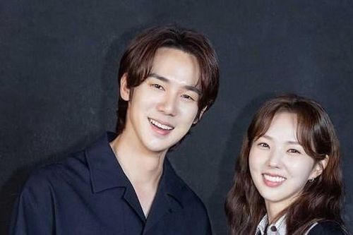When The Phone Rings: Yoo Yeon Seok và Chae Soo Bin thân thiết ở hậu trường