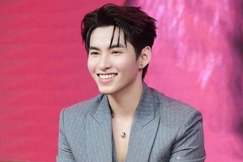 Phát ngôn 'Việt Nam chưa có khái niệm performance' của Hùng Huỳnh gây tranh cãi