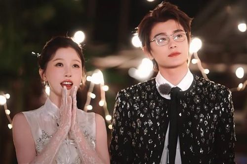 Fan Đinh Vũ Hề - Ngu Thư Hân lấy danh nghĩa thần tượng xây trường cho trẻ em nghèo