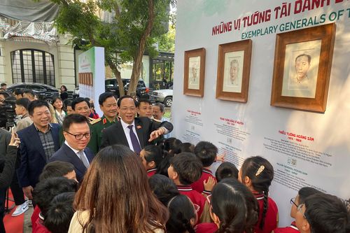 Khai mạc triển lãm 'Những trận đánh nổi tiếng, những vị tướng tài danh'
