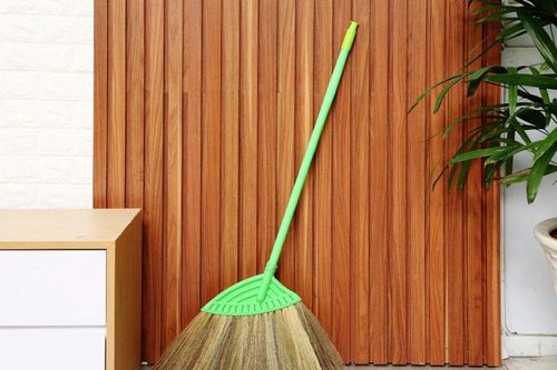 Những vị trí không nên đặt chổi kẻo tài lộc sớm bị quét sạch
