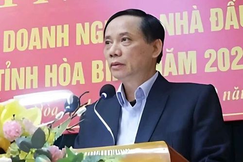 Chủ tịch UBND tỉnh Hòa Bình Bùi Văn Khánh xin nghỉ hưu trước tuổi