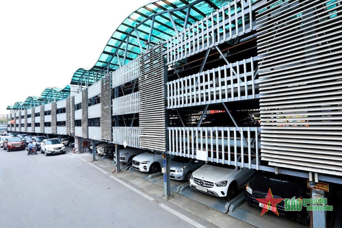 Giải bài toán đỗ xe tại Thủ đô