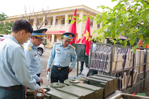 Quân chủng Phòng không - Không quân kiểm tra công tác chuẩn bị huấn luyện chiến sĩ mới tại Sư đoàn Không quân 372