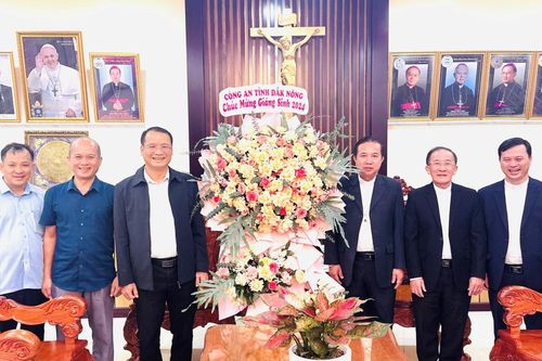 Công an tỉnh Đắk Nông chúc mừng lễ Giáng sinh 2024