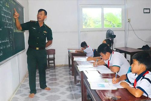 Sắt son tấm lòng biển đảo - Bài 3: Khát vọng ươm mầm nơi đảo xa