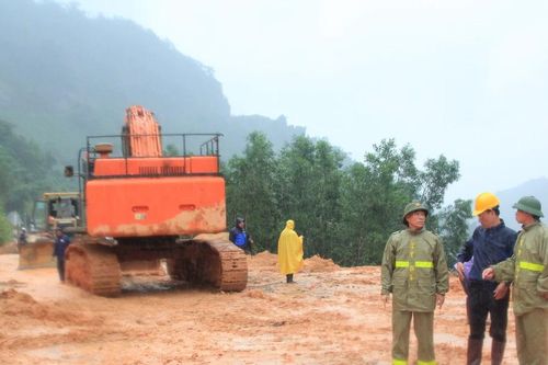 Đề nghị ban hành tình huống khẩn cấp về thiên tai trên Quốc lộ 27C