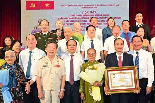 Cán bộ cao cấp quân đội nghỉ hưu đóng góp kinh nghiệm quý báu vào sự phát triển TPHCM
