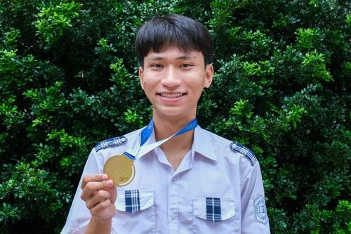 Nam sinh Bách Khoa khát vọng cống hiến cho quê hương
