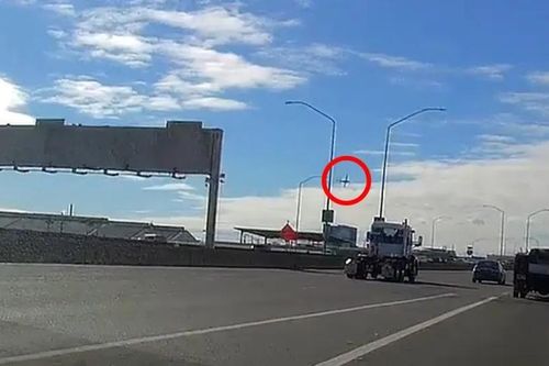 Tai nạn máy bay kinh hoàng khiến 2 người thiệt mạng