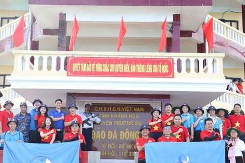 Xúc động hải trình 'Tôi yêu Tổ quốc tôi' chào mừng Đại hội Hội Liên hiệp Thanh niên Việt Nam