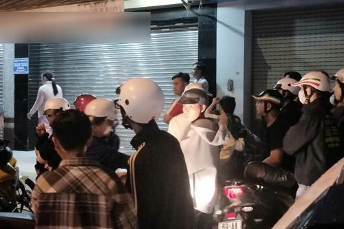 Bộ Công an kiểm tra một tiệm vàng ở Cà Mau
