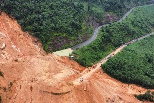 Đề nghị công bố tình huống khẩn cấp về thiên tai trên quốc lộ nối Nha Trang - Đà Lạt