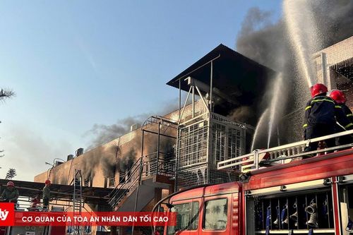 Cháy lớn tại nhà xưởng Công ty Điện tử Vạn Lực, TP Hạ Long