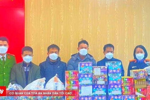Bắt 4 đối tượng, thu giữ gần 90 kg pháo nổ