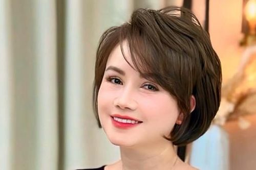 Diễn viên Hoàng Yến tiết lộ chồng thứ 5, là sinh viên theo đuổi từ 20 năm trước