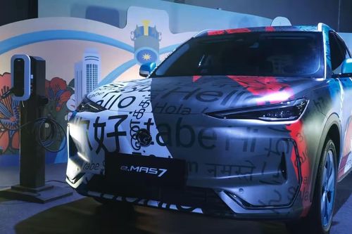 Malaysia ra mắt xe điện thương hiệu quốc gia đầu tiên Proton