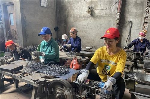 Giữ chân lao động trẻ cho làng nghề