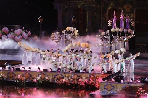 Phát triển kinh tế từ di sản văn hóa Huế