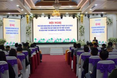 Nghệ An phổ biến Nghị định thi hành Luật Tín ngưỡng, tôn giáo