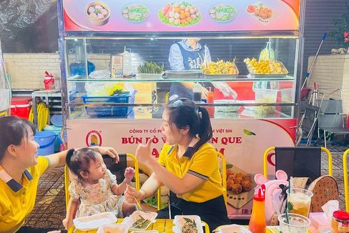 TPHCM: Ra mắt phố ẩm thực Hòa Hảo