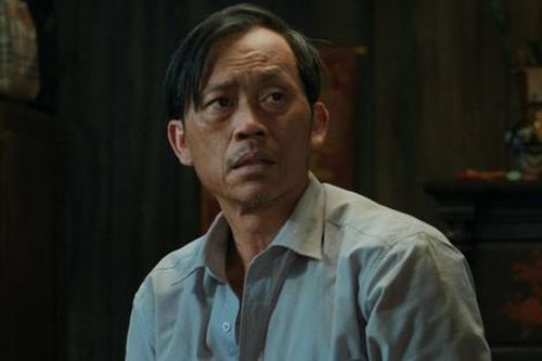 Hình ảnh lạ lẫm của Hoài Linh