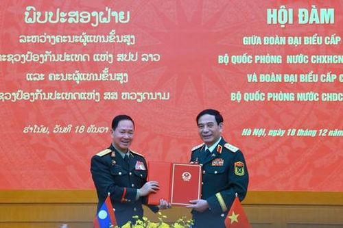 Hội đàm Bộ trưởng Bộ Quốc phòng hai nước Việt Nam - Lào