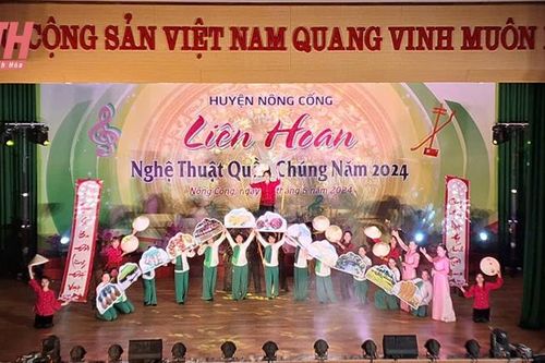 Tạo sân chơi bổ ích cho phong trào văn nghệ cơ sở