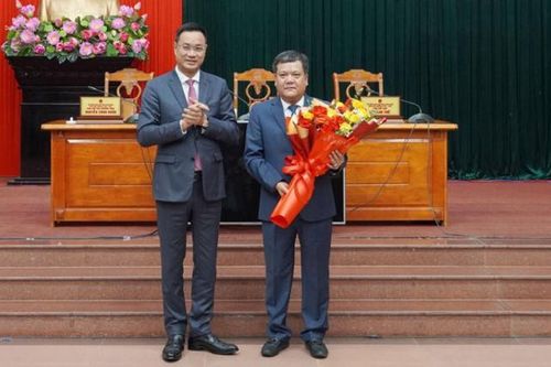 Ông Trần Phong giữ chức Chủ tịch UBND tỉnh Quảng Bình