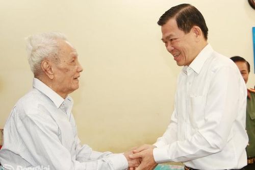 Cầu nối phát huy vai trò tuổi cao, gương sáng