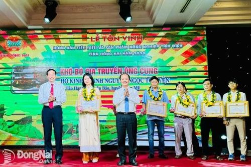 Tôn vinh 43 nông dân, 30 sản phẩm nông nghiệp xuất sắc của Đồng Nai năm 2024