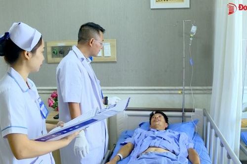 Bệnh nhân đầu tiên tại Đồng Nai được tạo hình niệu đạo bằng niêm mạc má