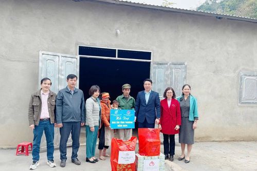 Trao tặng 'Mái ấm tình thương' cho hội viên phụ nữ nghèo