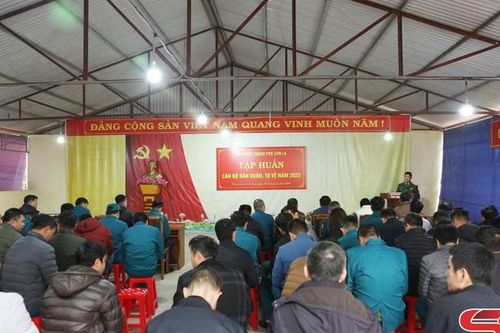 Trên 160 cán bộ tham gia tập huấn dân quân, tự vệ năm 2025