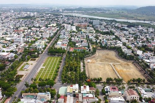 Thành phố Quảng Ngãi: Đường và Quảng trường Phạm Văn Đồng được nâng cấp, chỉnh trang như thế nào?