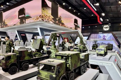 Ngắm thiết bị quốc phòng công nghệ cao của Viettel tại Vietnam Defence Expo 2024