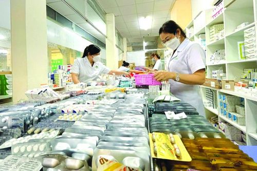 Cạnh tranh 'mỏ vàng' thuốc kê đơn, cổ phiếu dược có 'lên hương'?