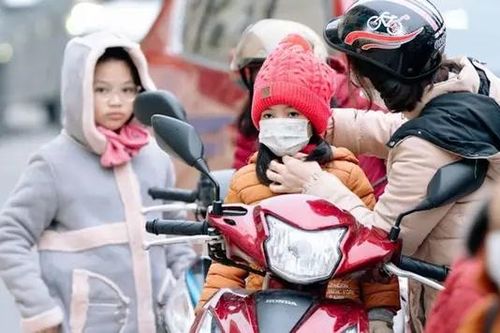 Hà Nội: Bảo đảm sức khỏe cho học sinh khi trời rét